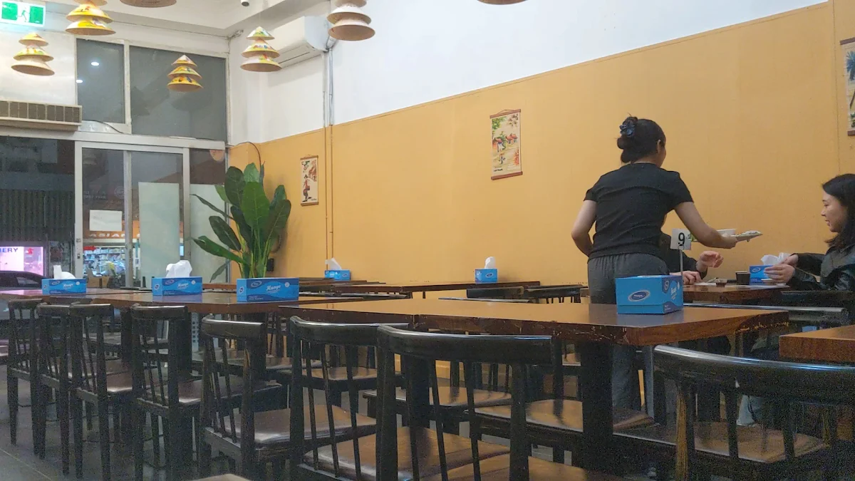 Vibe, Bánh Cuốn Bà Oanh