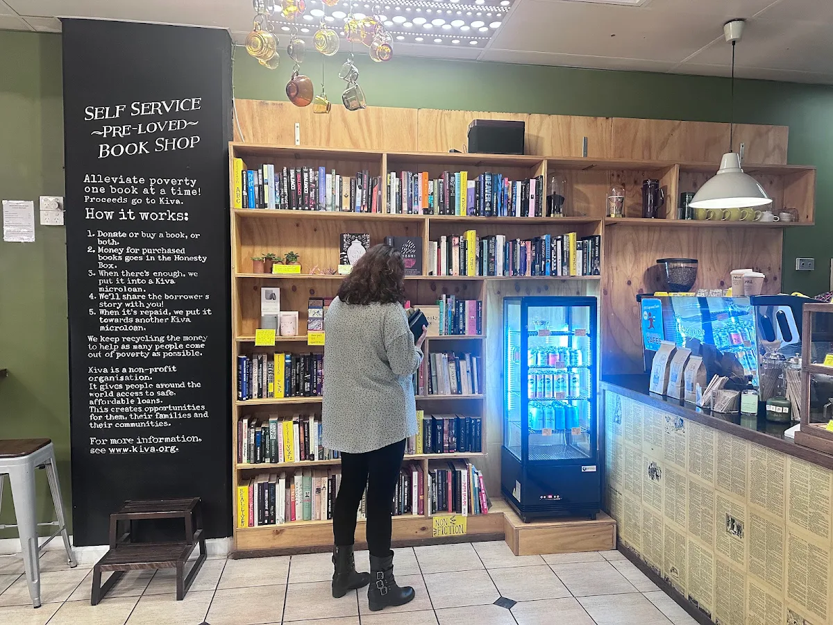 Vibe, Booknook & Bean
