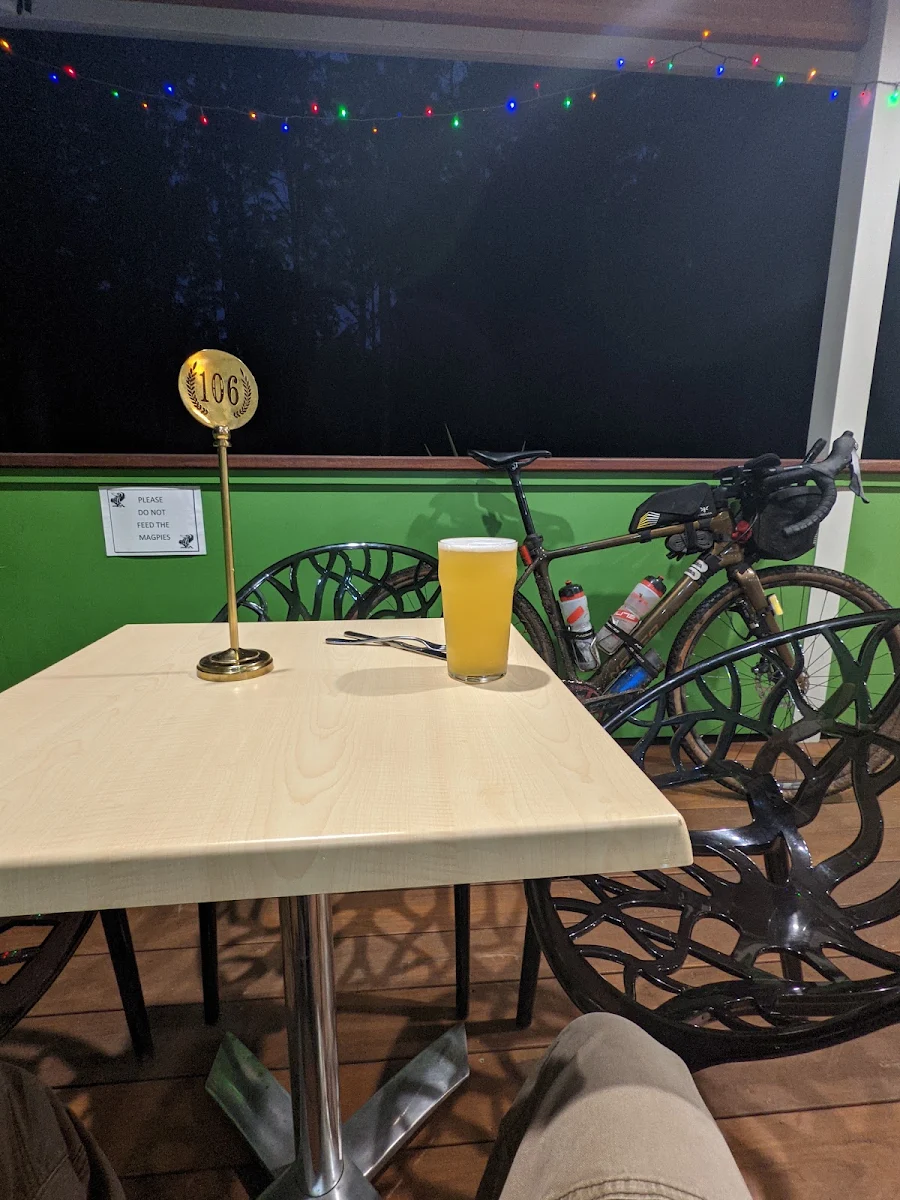Vibe, Quinninup Tavern