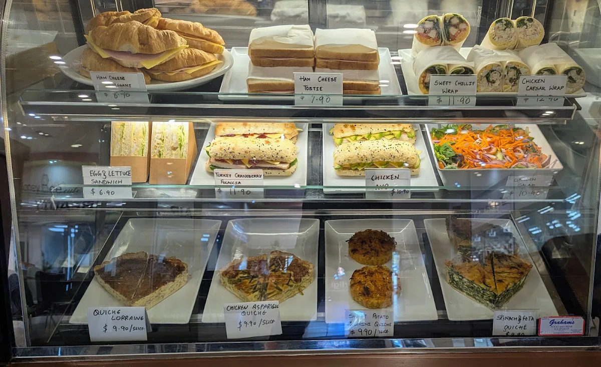 Vibe, The Honey Bee Cafe