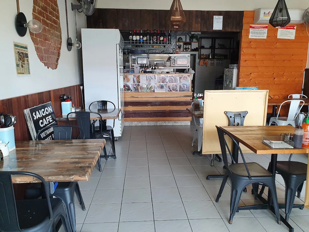 Vibe, Saigon Cafe