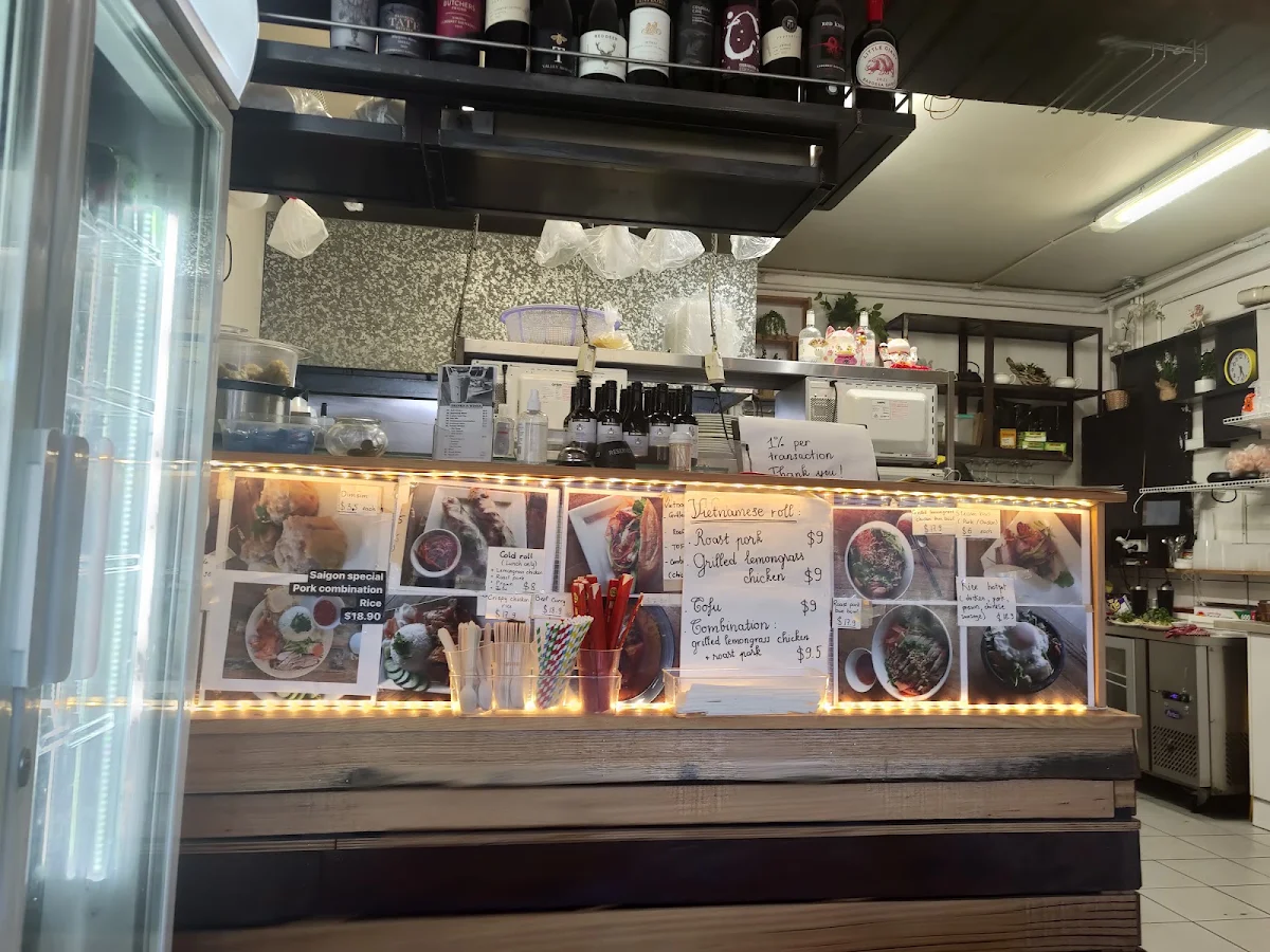 Vibe, Saigon Cafe