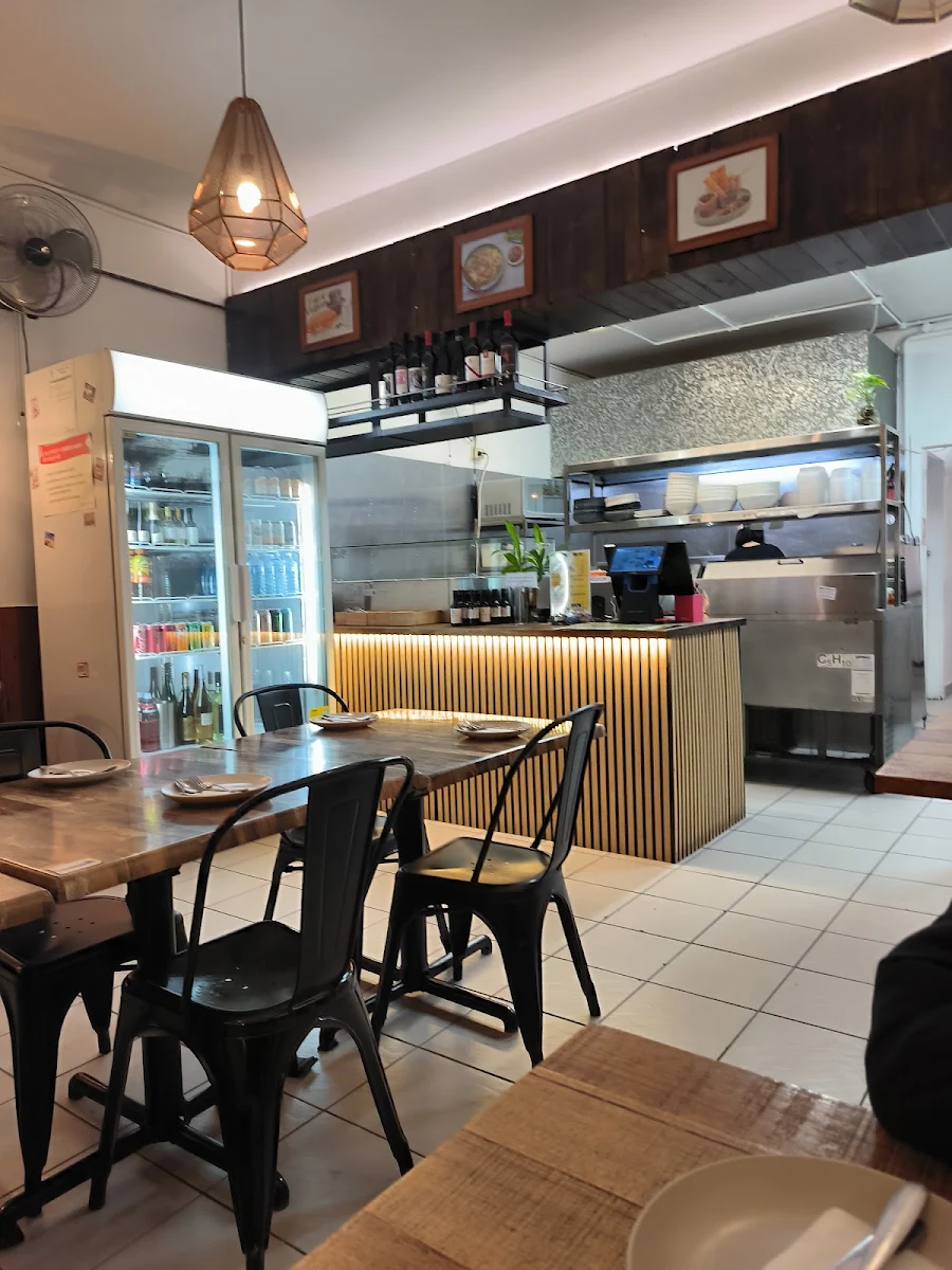 Vibe, Saigon Cafe