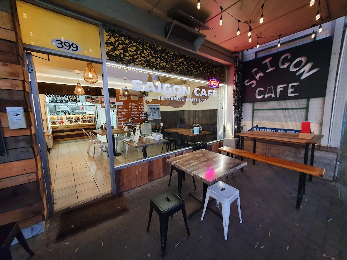 Vibe, Saigon Cafe
