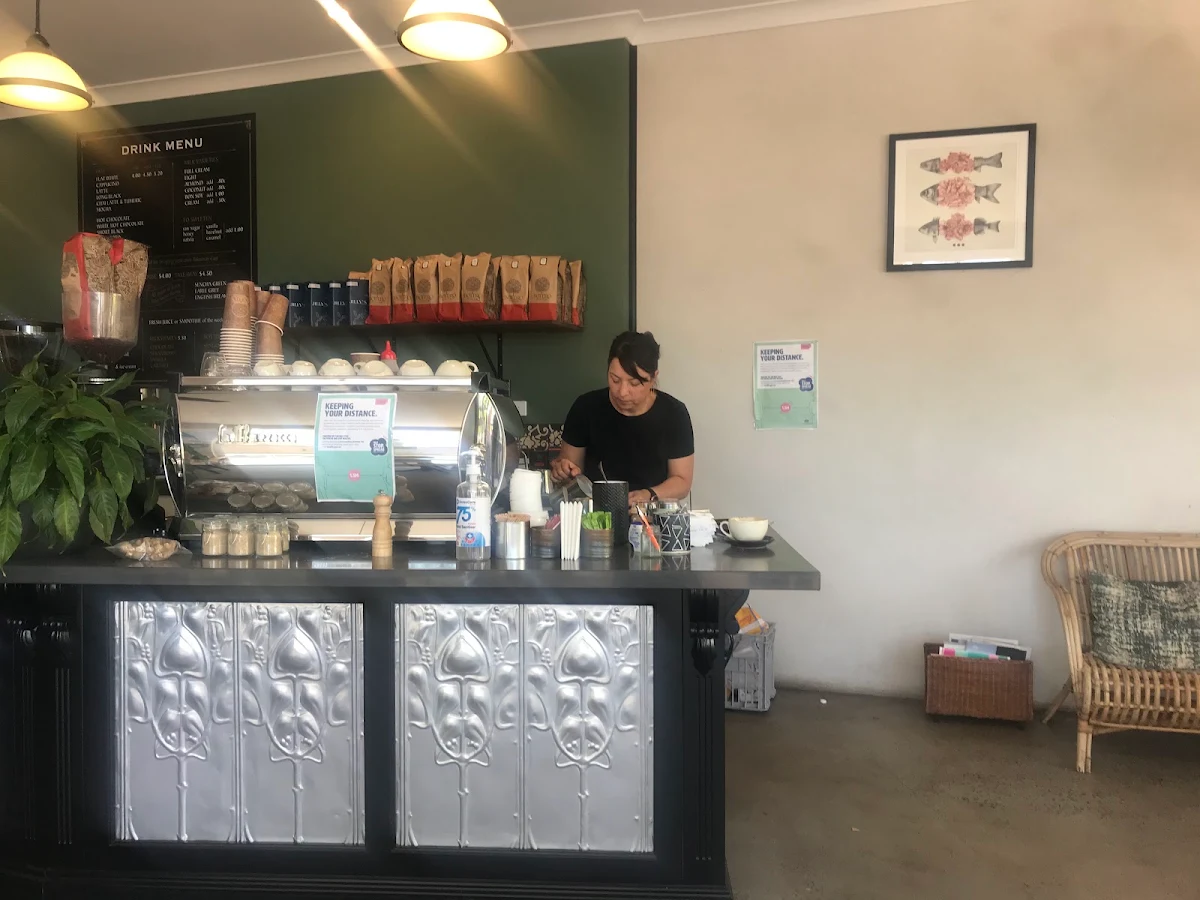 Vibe, Pinewood Corner Cafe