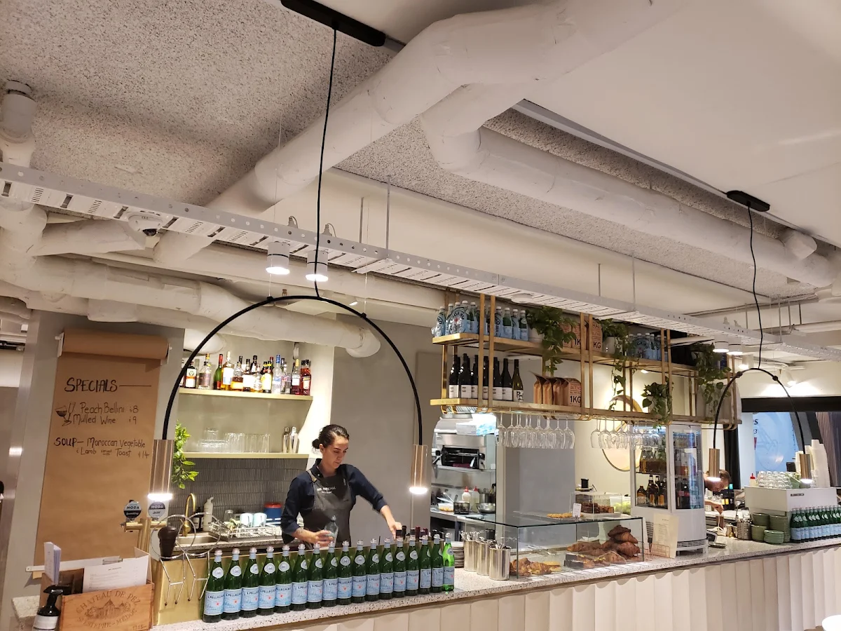 Vibe, Mr.Percival Cafe & Restaurant