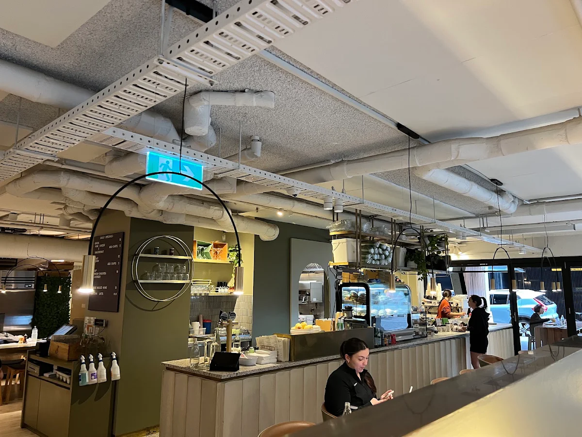 Vibe, Mr.Percival Cafe & Restaurant