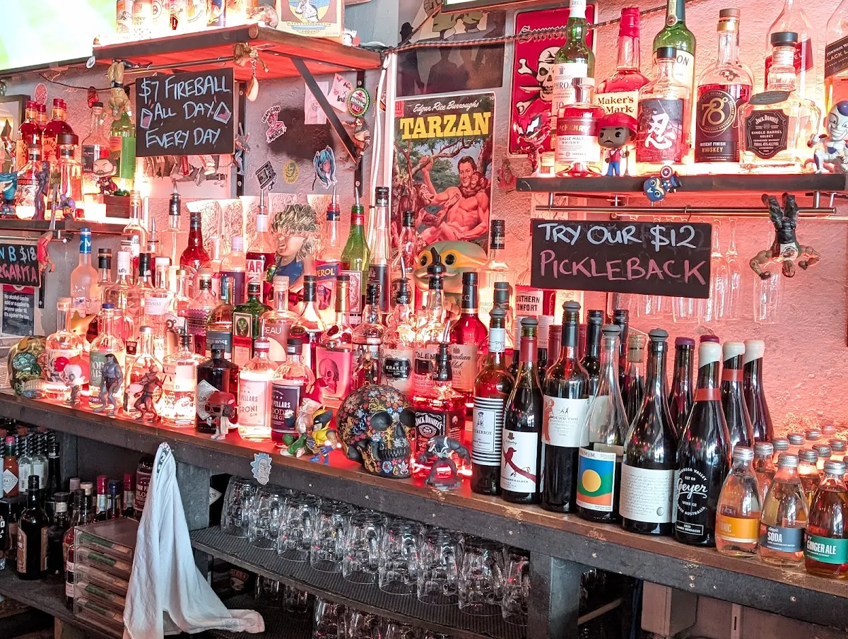 Vibe, Plan B Burgers & Booze