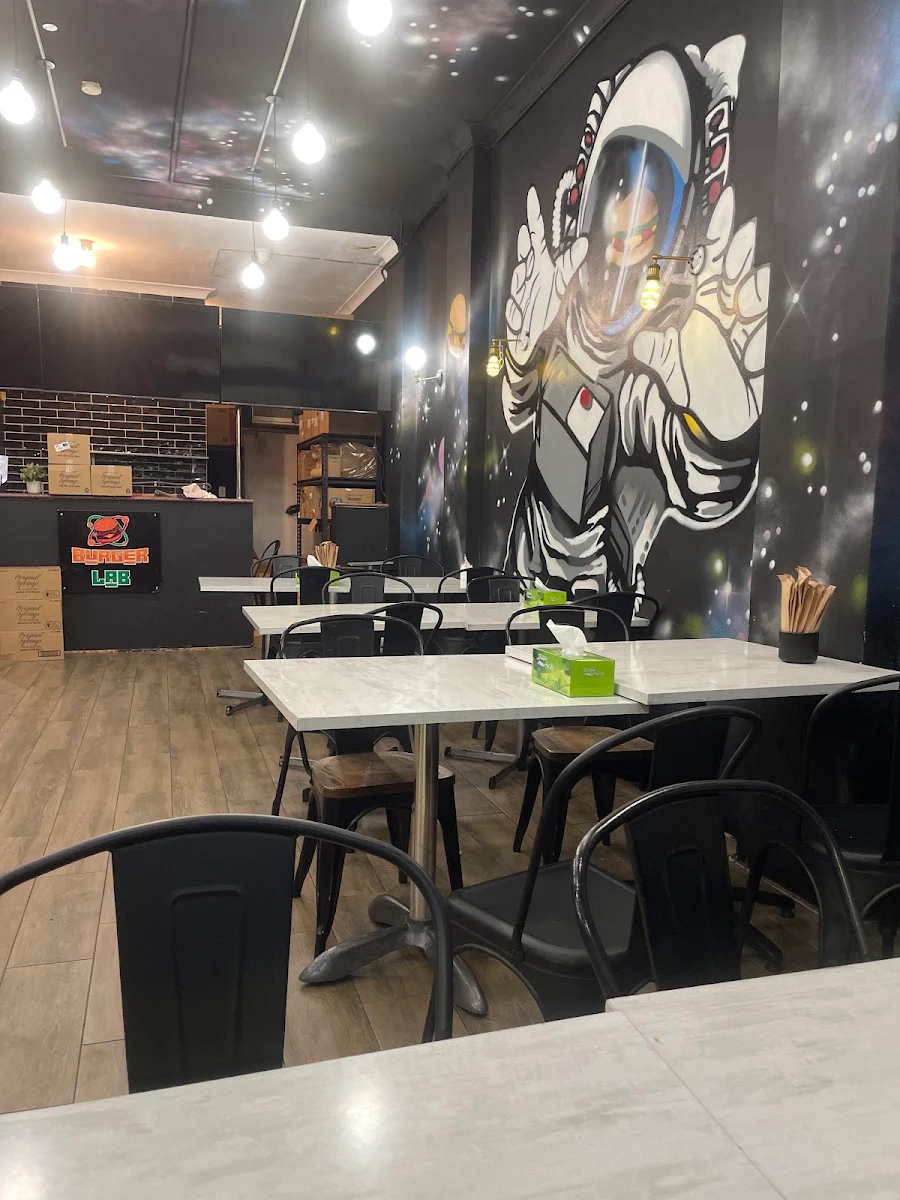 Vibe, Burger Lab