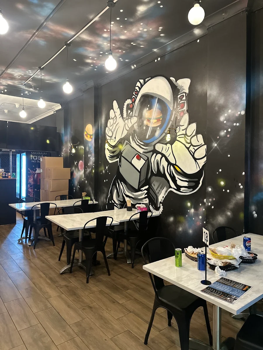 Vibe, Burger Lab