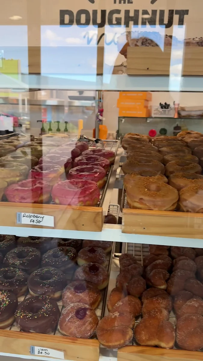 Vibe, The Doughnut Mum