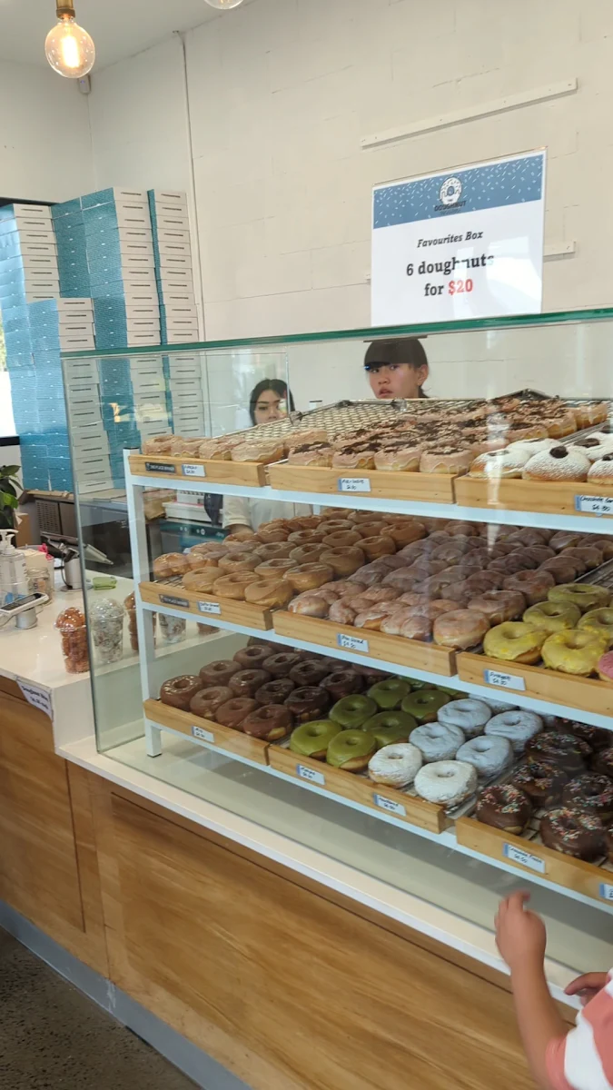 Vibe, The Doughnut Mum