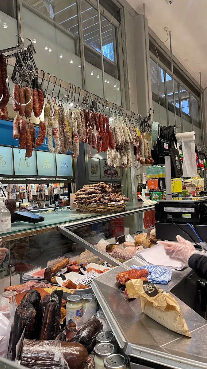 Vibe, La' Deli
