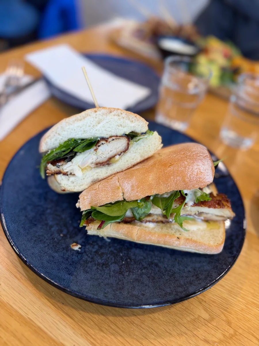 Food & drink, MoMa Social Cafe