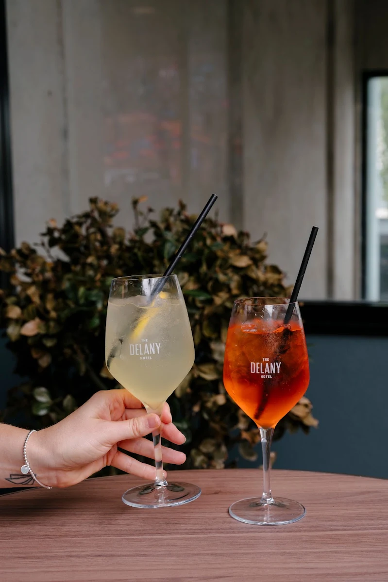 Food & drink, The Del Hotel & Pub