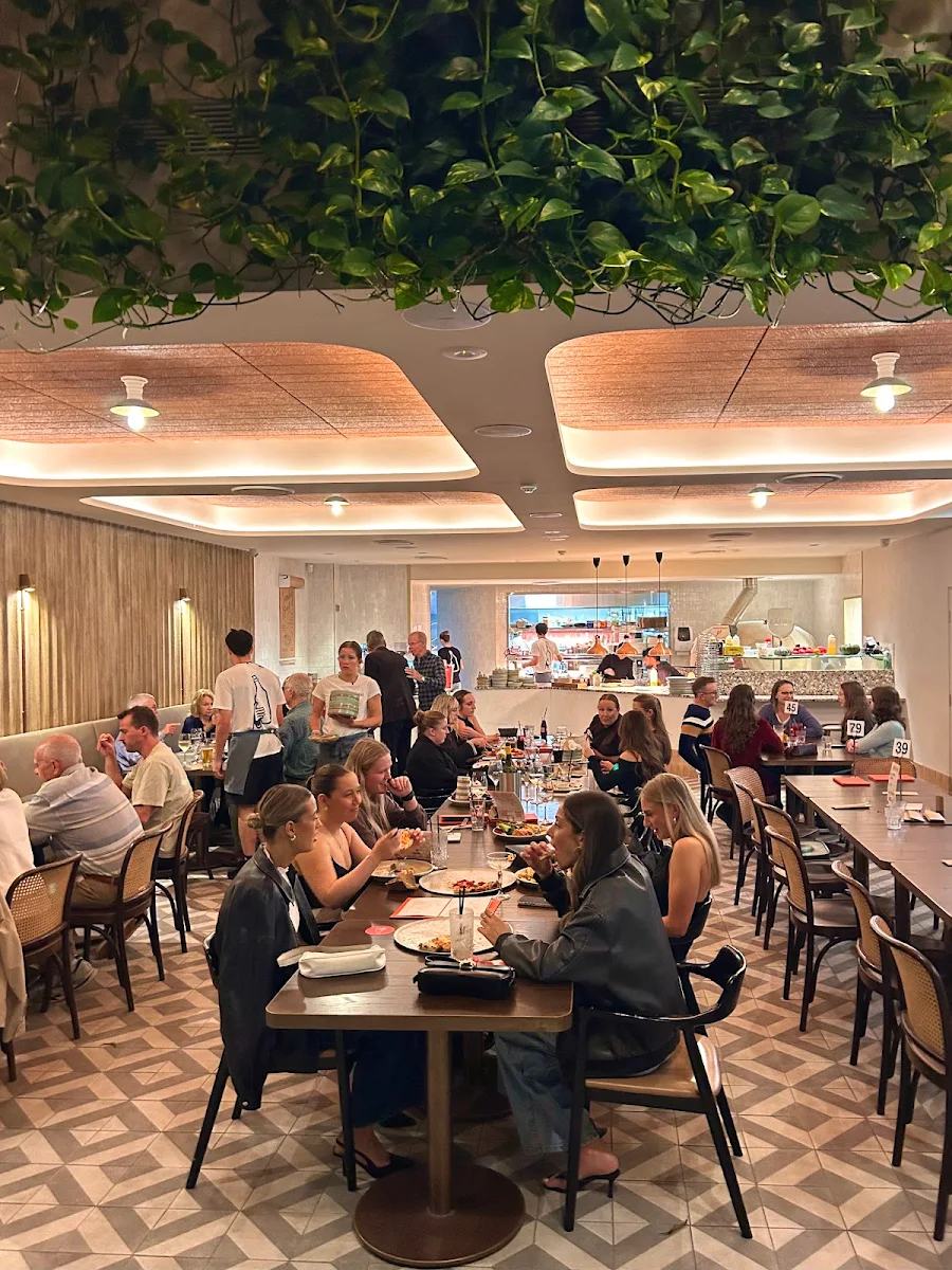 Vibe, The Del Hotel & Pub