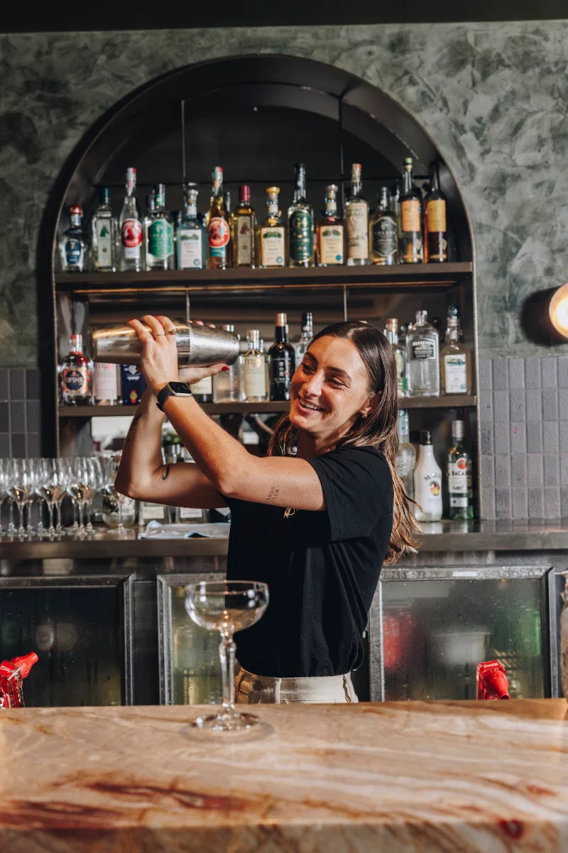 Vibe, The Del Hotel & Pub
