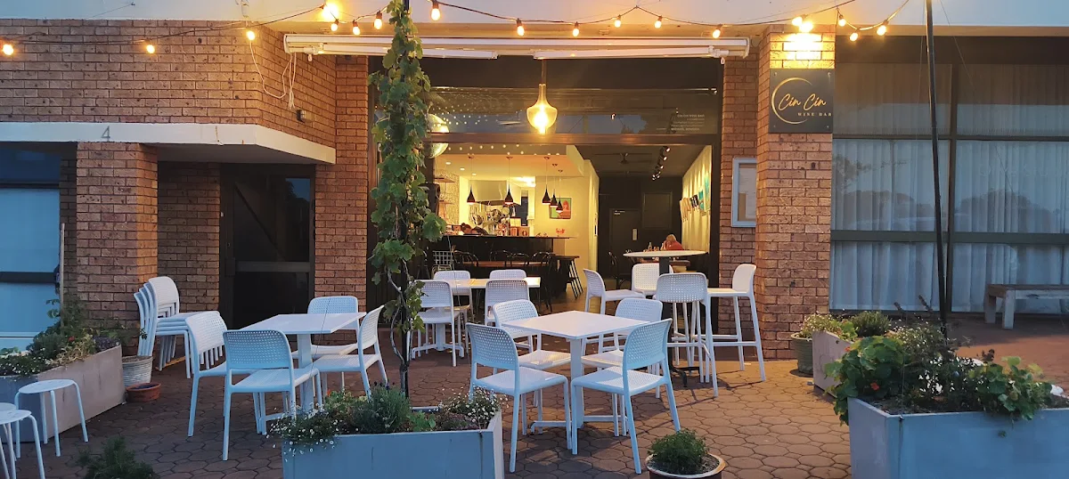 Vibe, Cin Cin Restaurant & Wine Bar