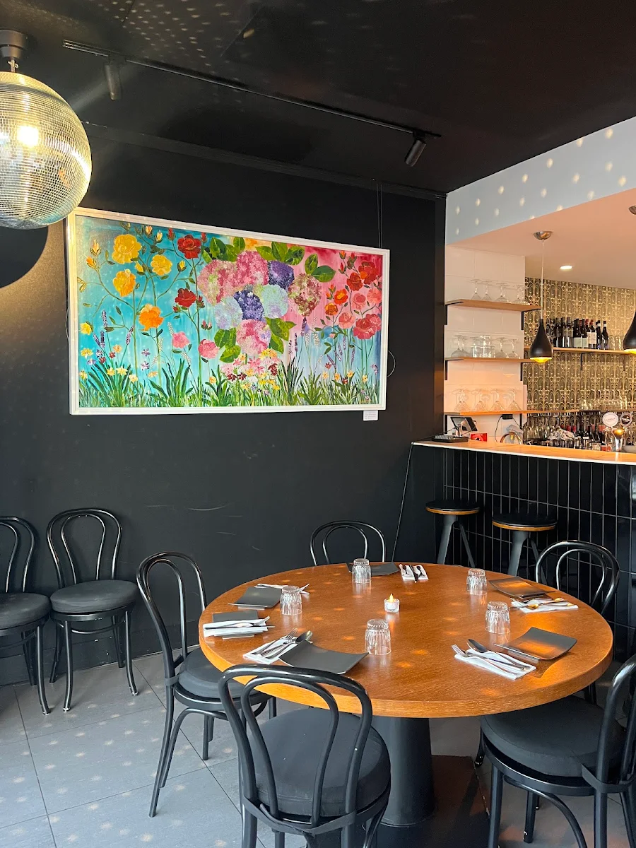 Vibe, Cin Cin Restaurant & Wine Bar
