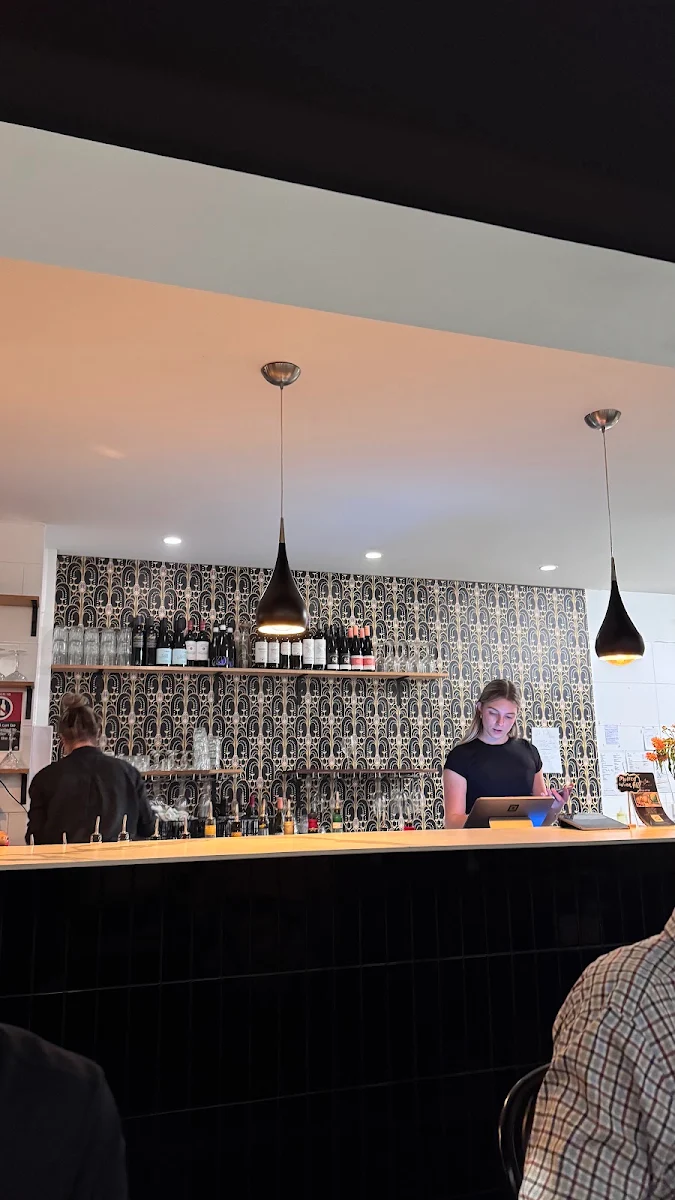 Vibe, Cin Cin Restaurant & Wine Bar