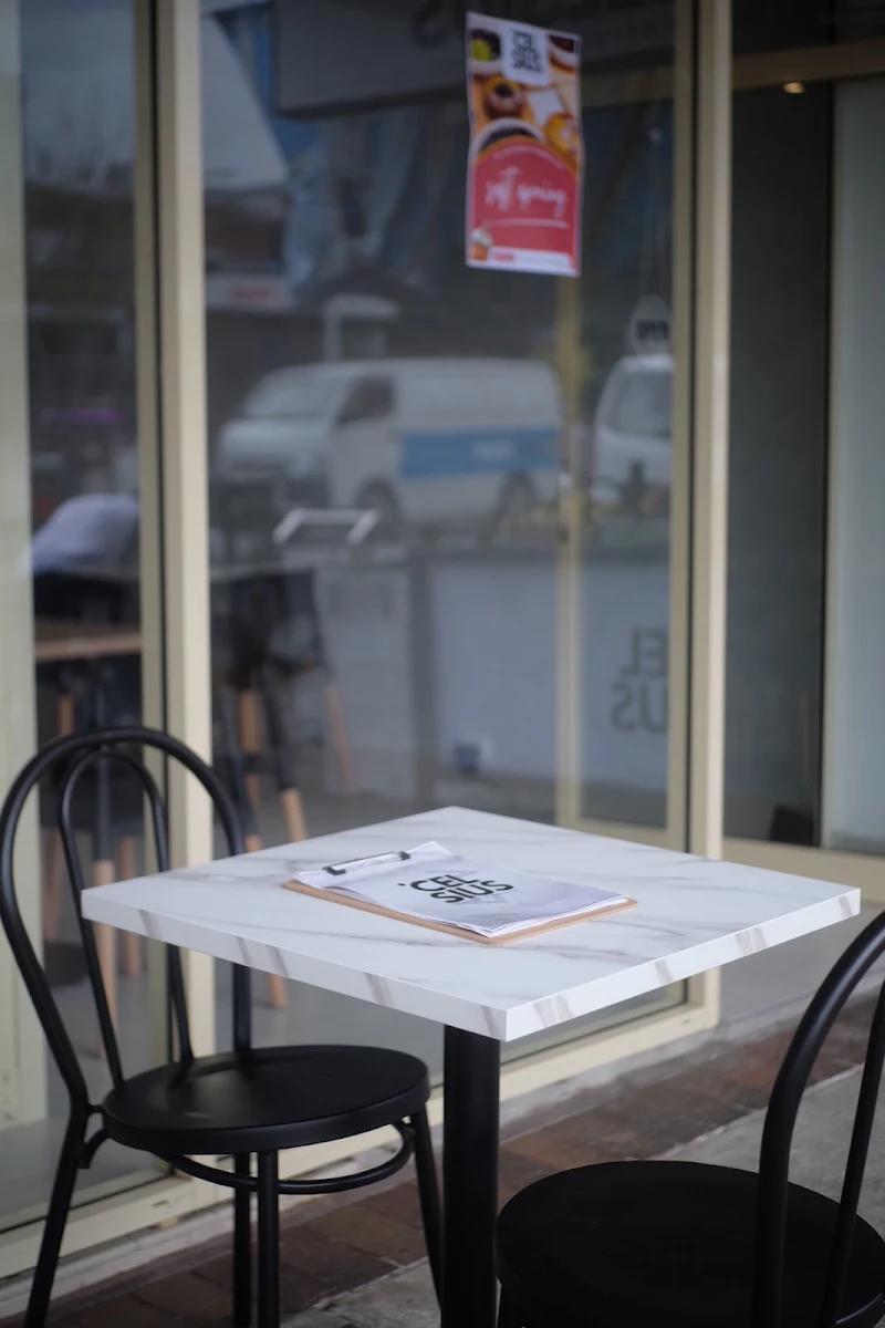 Vibe, Celsius Coffee & Dessert