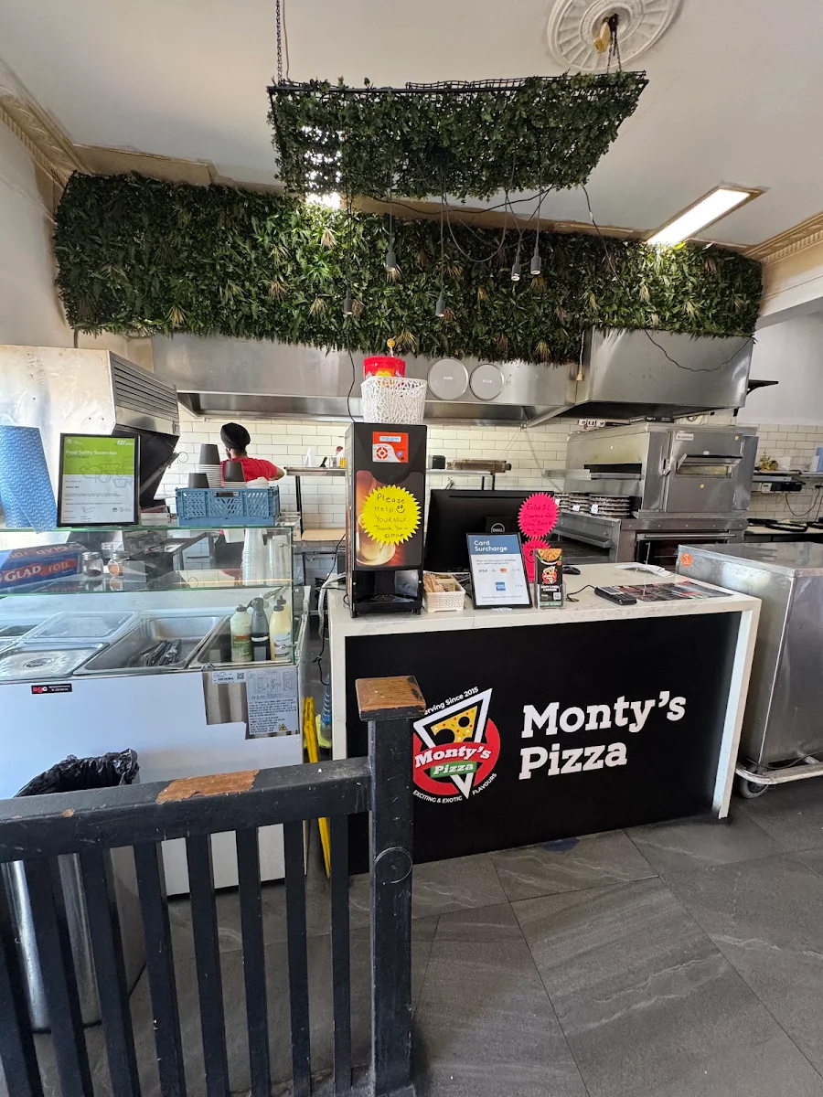 Vibe, Harry's Pizza & Skewers Riverstone