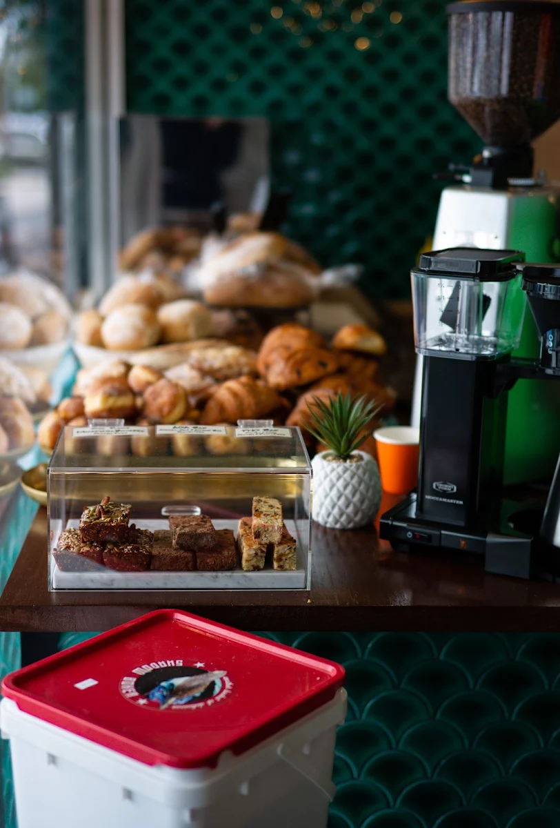 Food & drink, The Don Deli