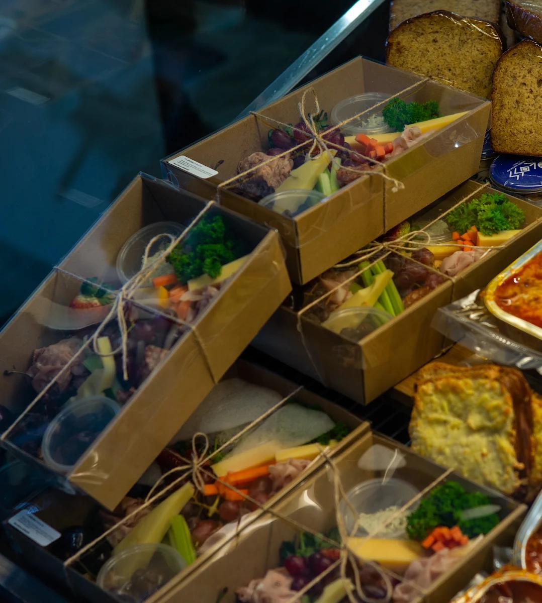 Food & drink, The Don Deli