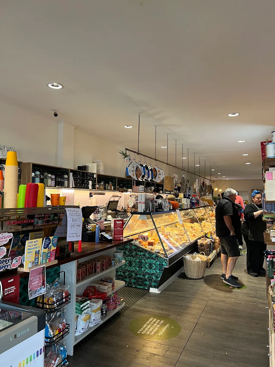 Vibe, The Don Deli