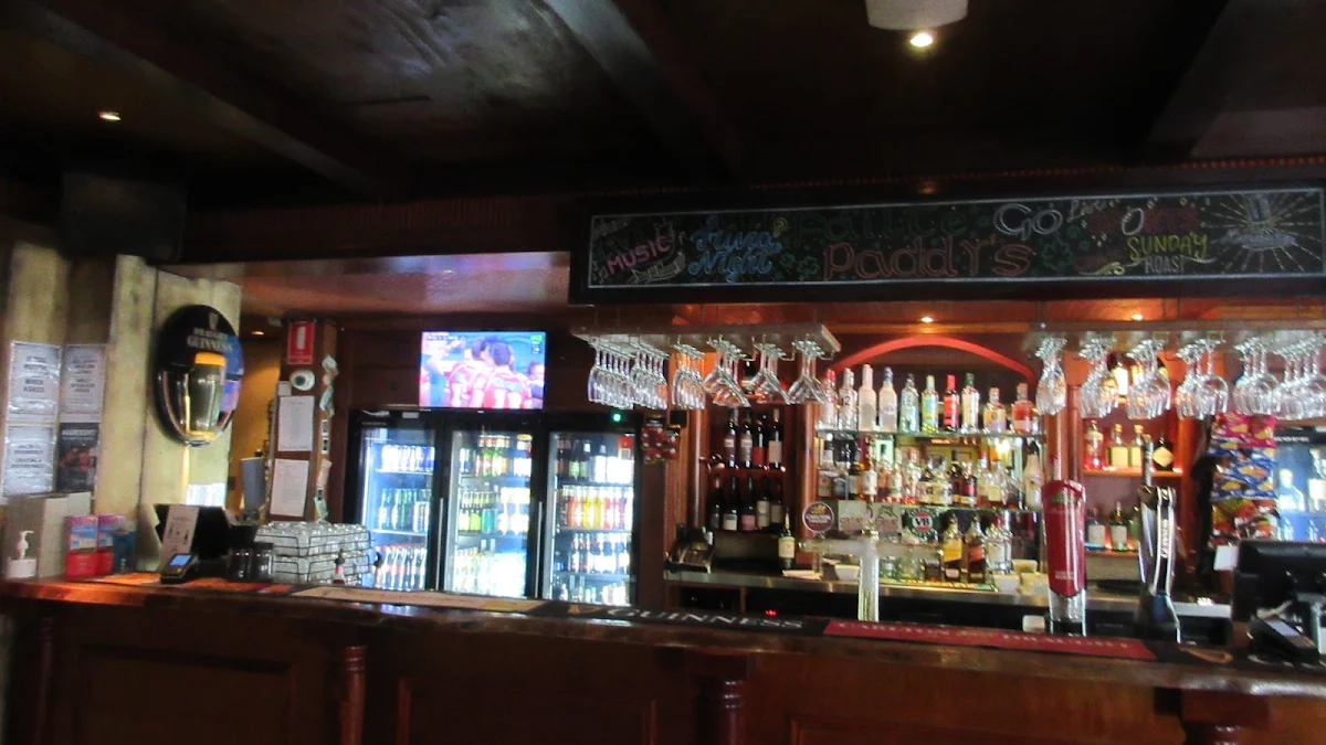 Vibe, Paddy's Irish Pub & Grill