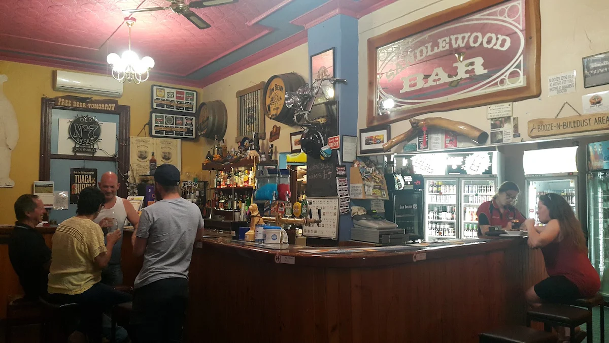 Vibe, Cuballing Tavern
