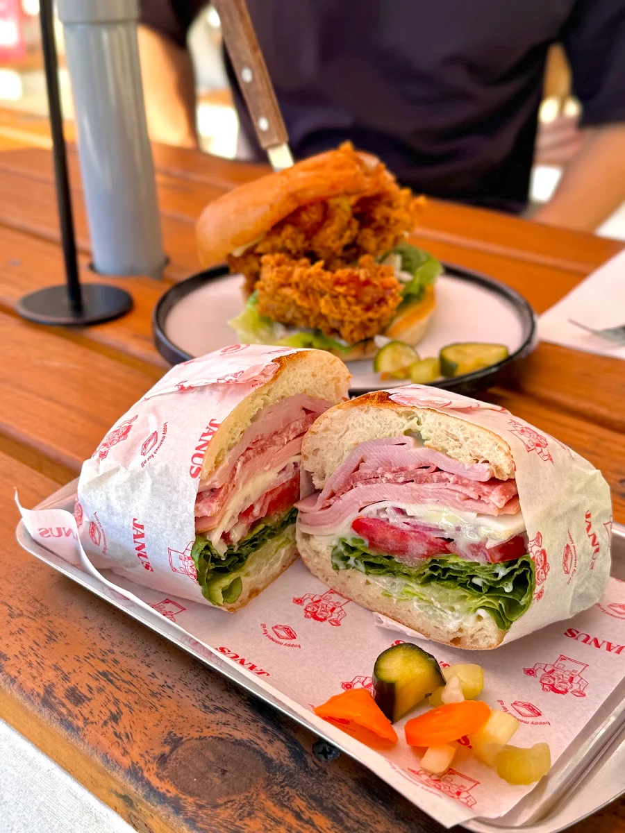 Food & drink, Janus Deli Molendinar