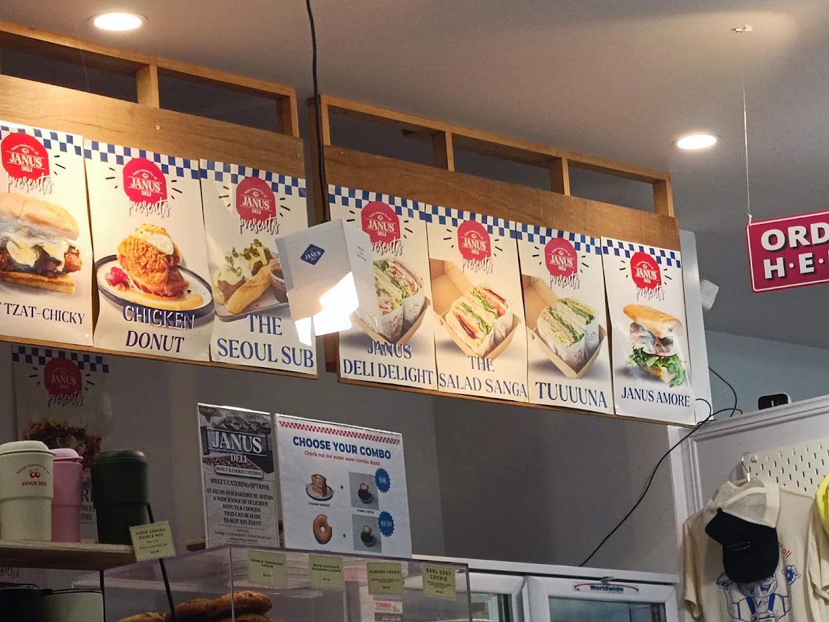 Menu, Janus Deli Molendinar