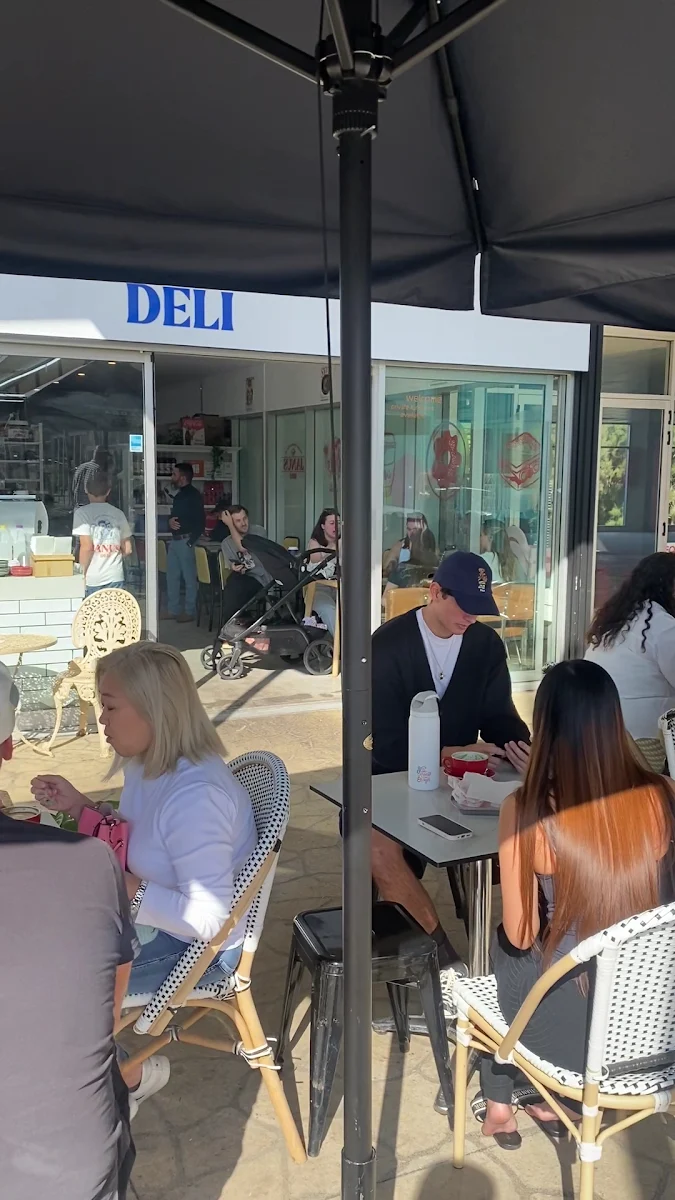 Vibe, Janus Deli Molendinar
