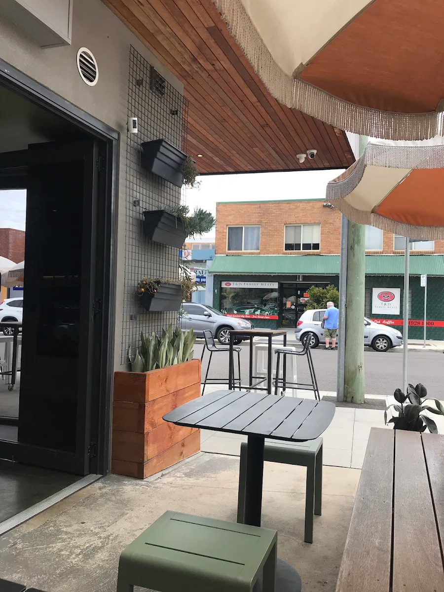 Vibe, Haze Cafe Stockton