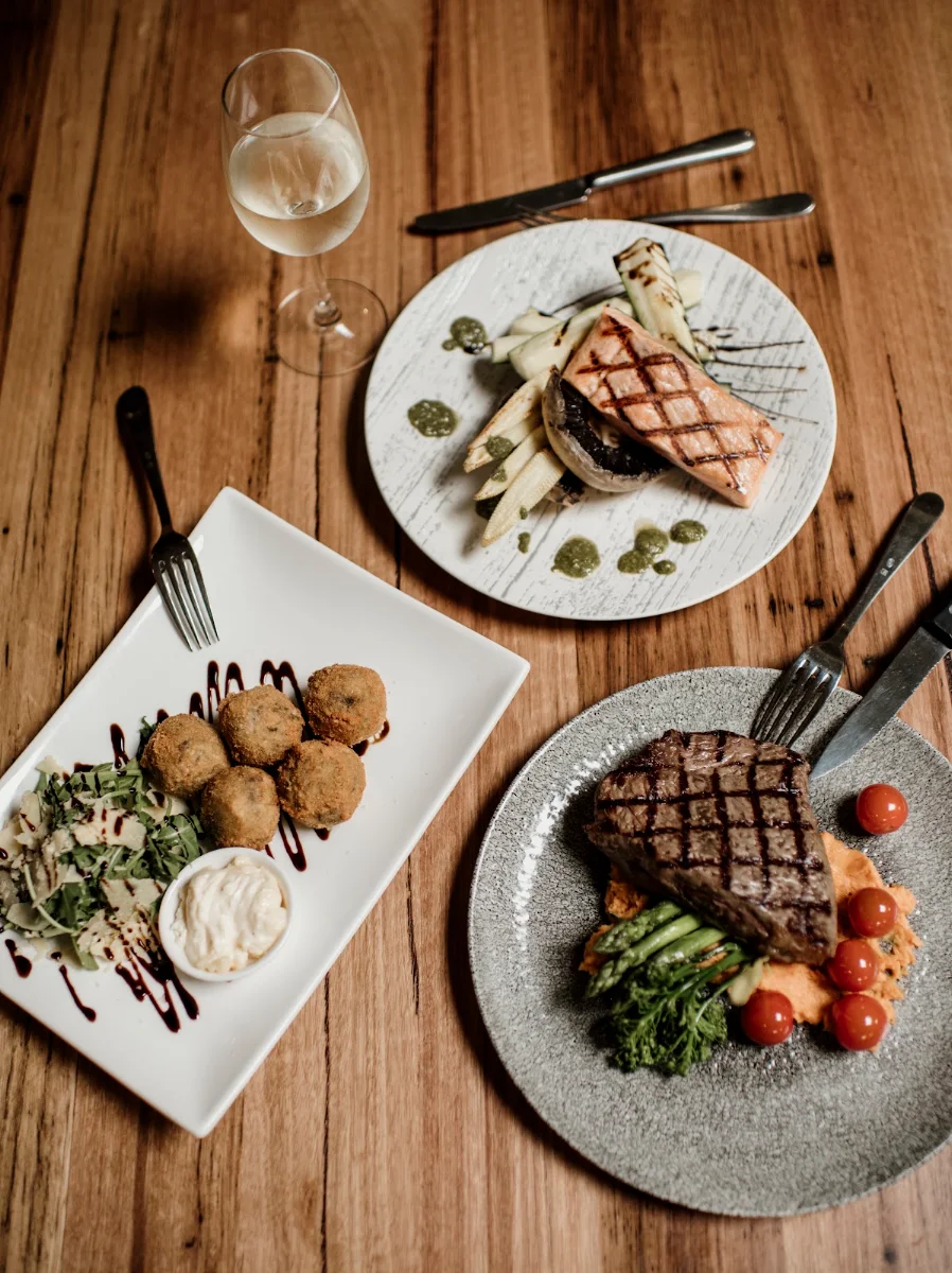 Food & drink, The Lilydale International