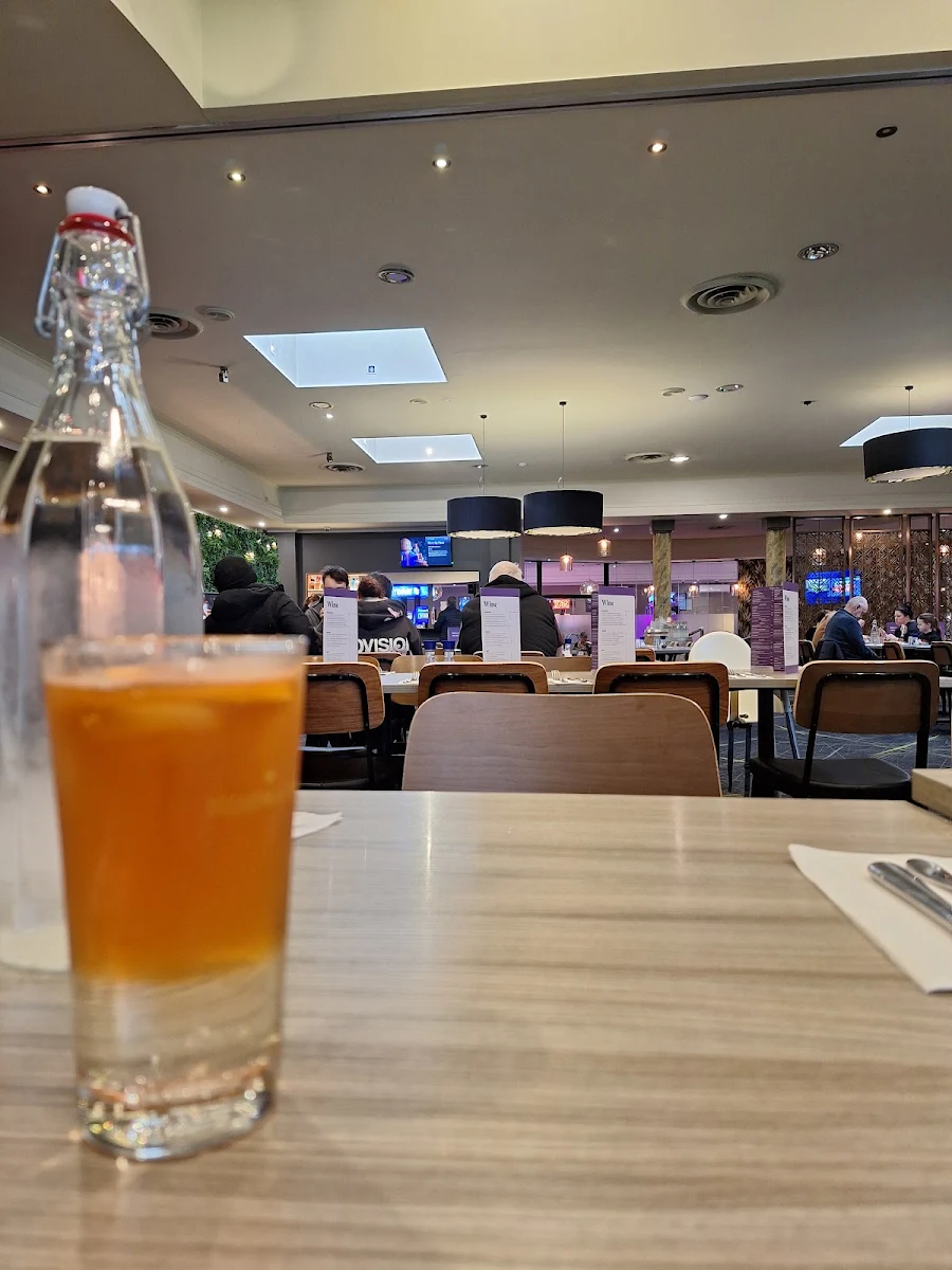 Food & drink, The Lilydale International