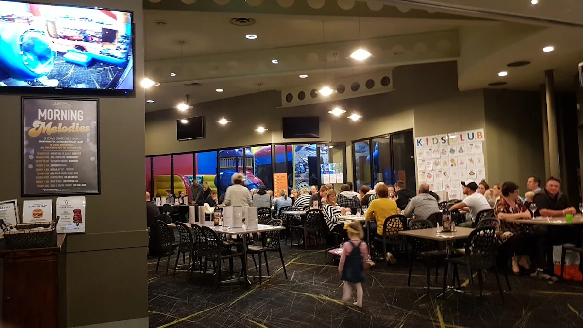 Vibe, The Lilydale International