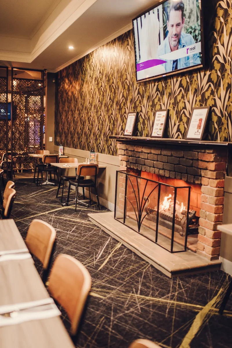Vibe, The Lilydale International