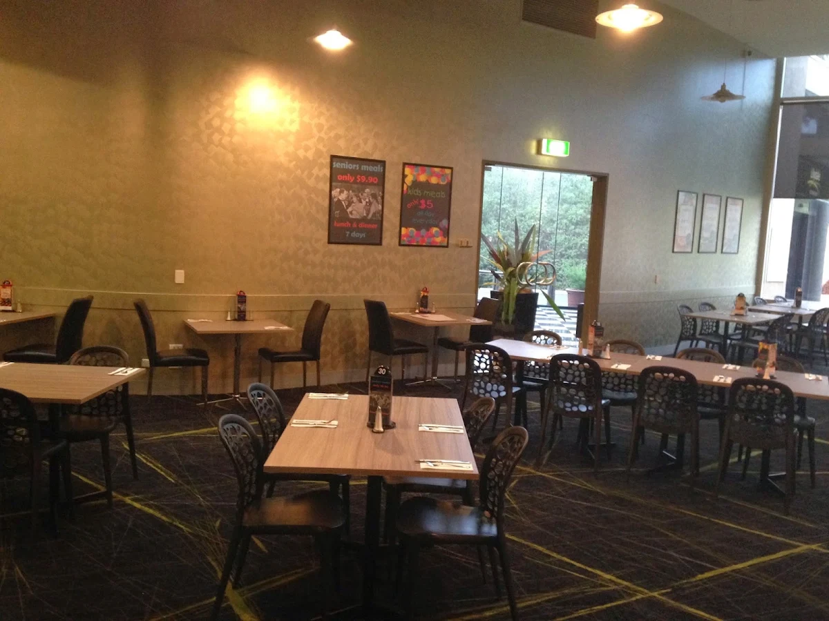 Vibe, The Lilydale International