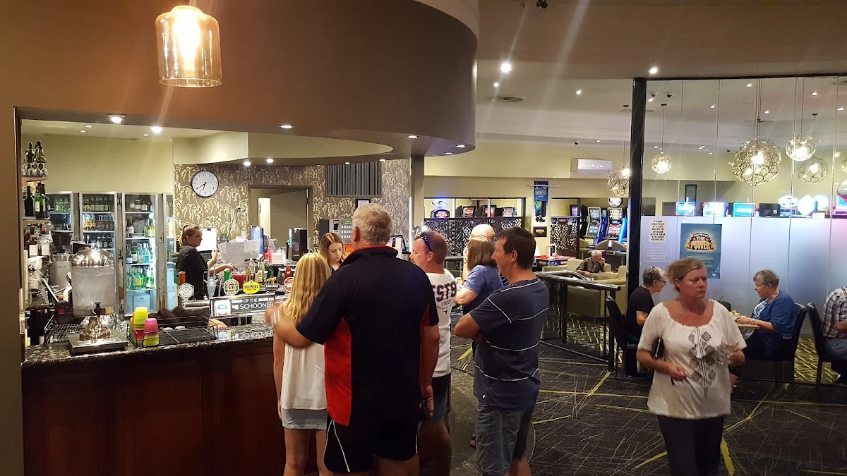 Vibe, The Lilydale International