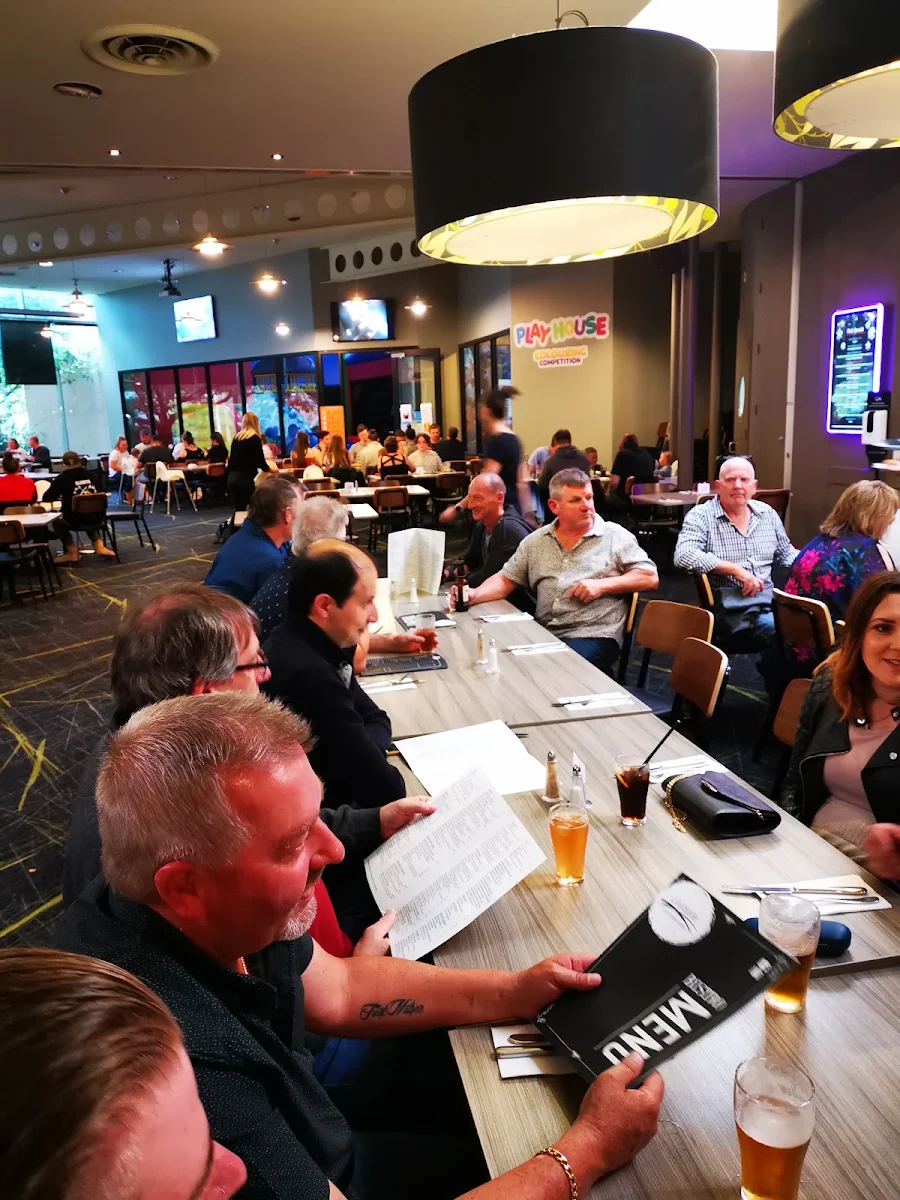 Vibe, The Lilydale International