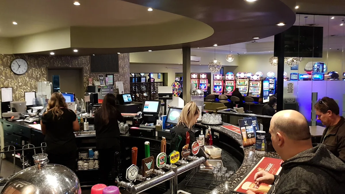 Vibe, The Lilydale International