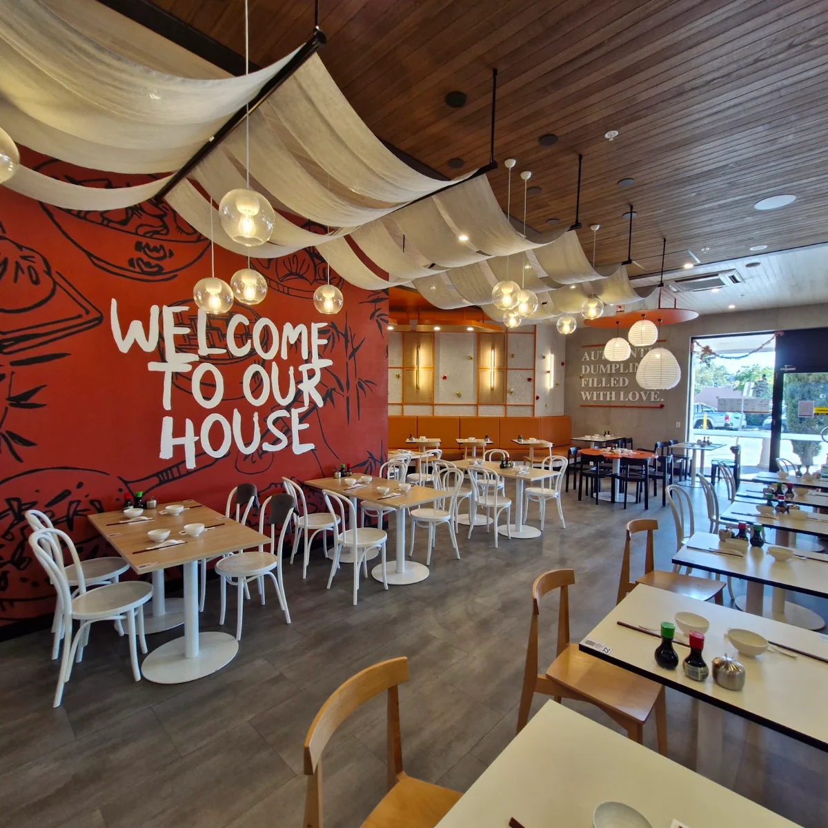 Vibe, Juicy Bao Bao Southlands 小笼煲 Southlands 店