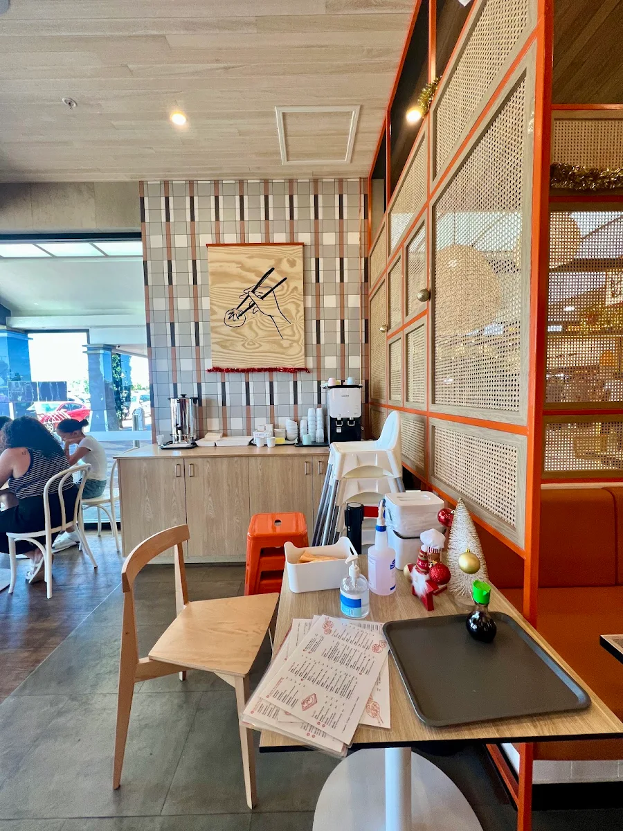 Vibe, Juicy Bao Bao Southlands 小笼煲 Southlands 店