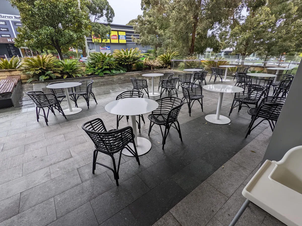 Vibe, Gloria Jean's Hills Super Centre