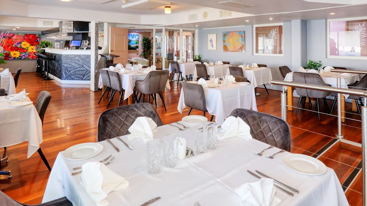 Vibe, Dimitris Mediterranean Restaurant