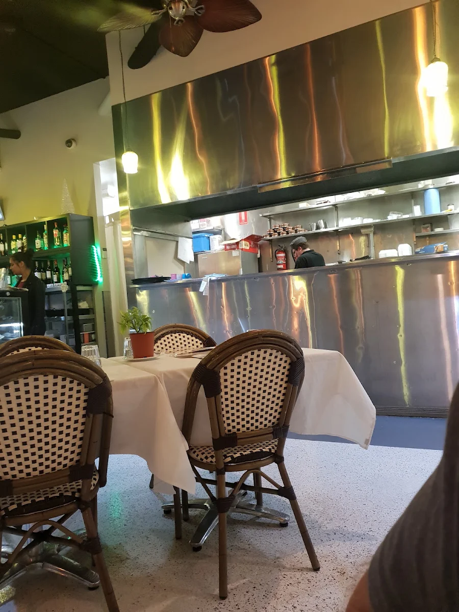 Vibe, Maple Indian Gourmet