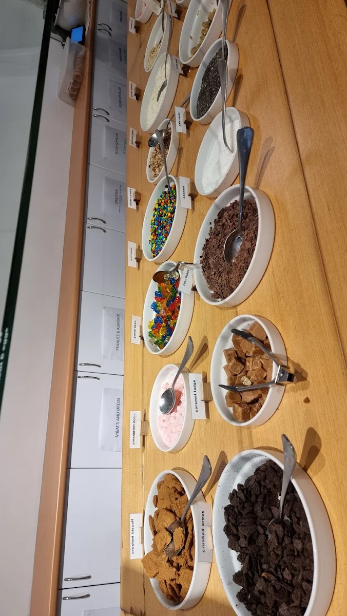 Menu, YOMG Cairns (Frozen Yogurt)