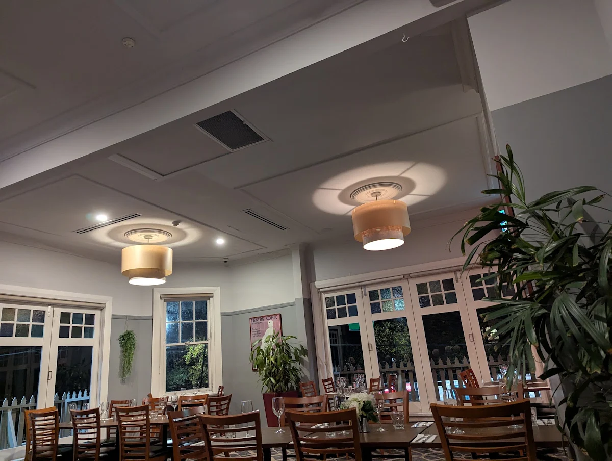 Vibe, Parkview Hotel Alexandria